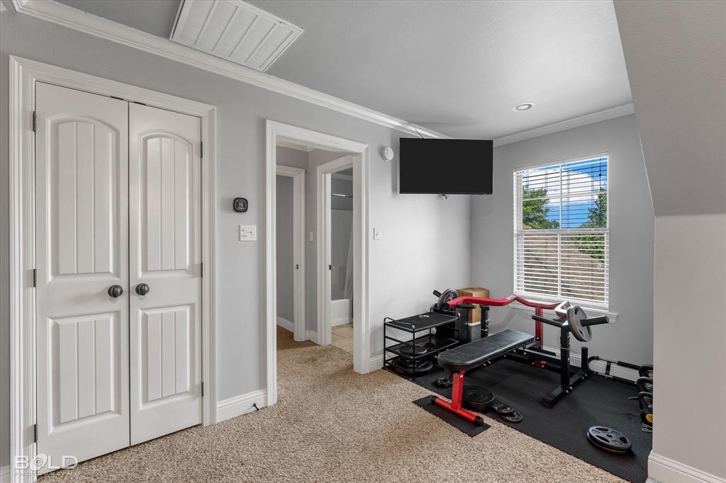 2220 Forest Hills Boulevard Property Photo 38