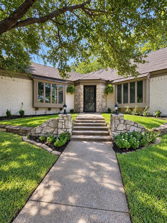 240 Timberlake Drive Property Photo 2