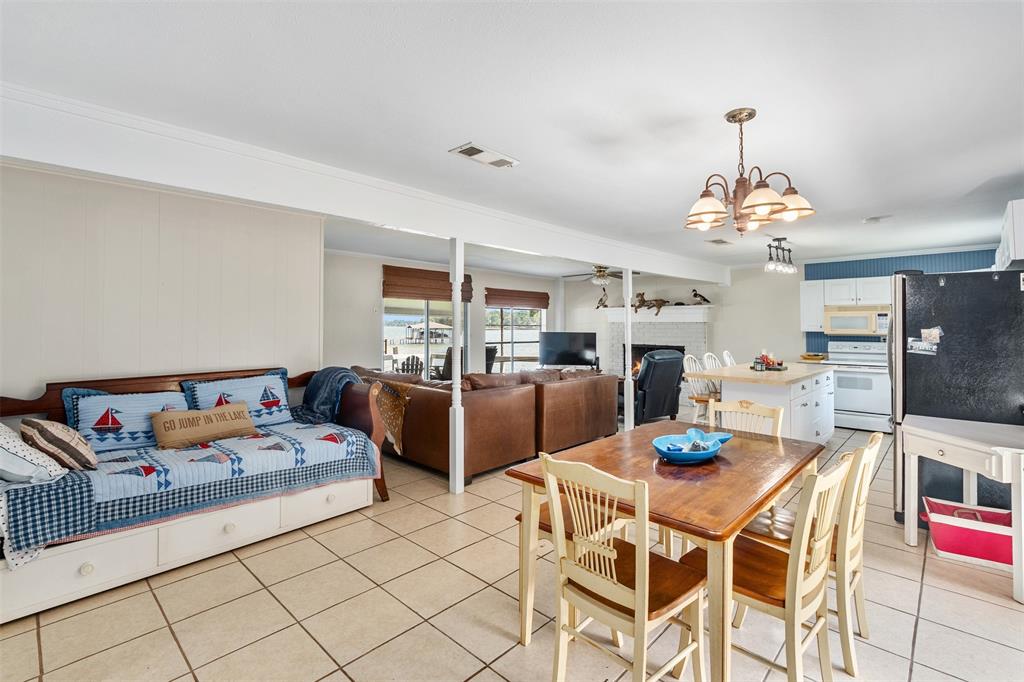 1725 Oak Shore Drive Property Photo 6