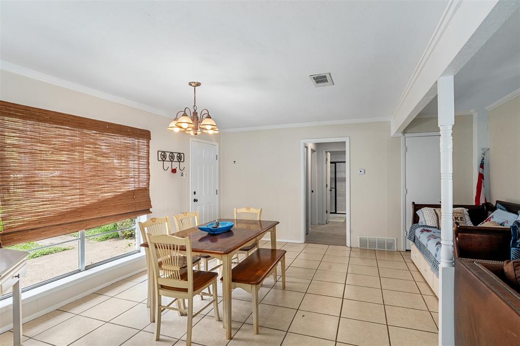 1725 Oak Shore Drive Property Photo 9