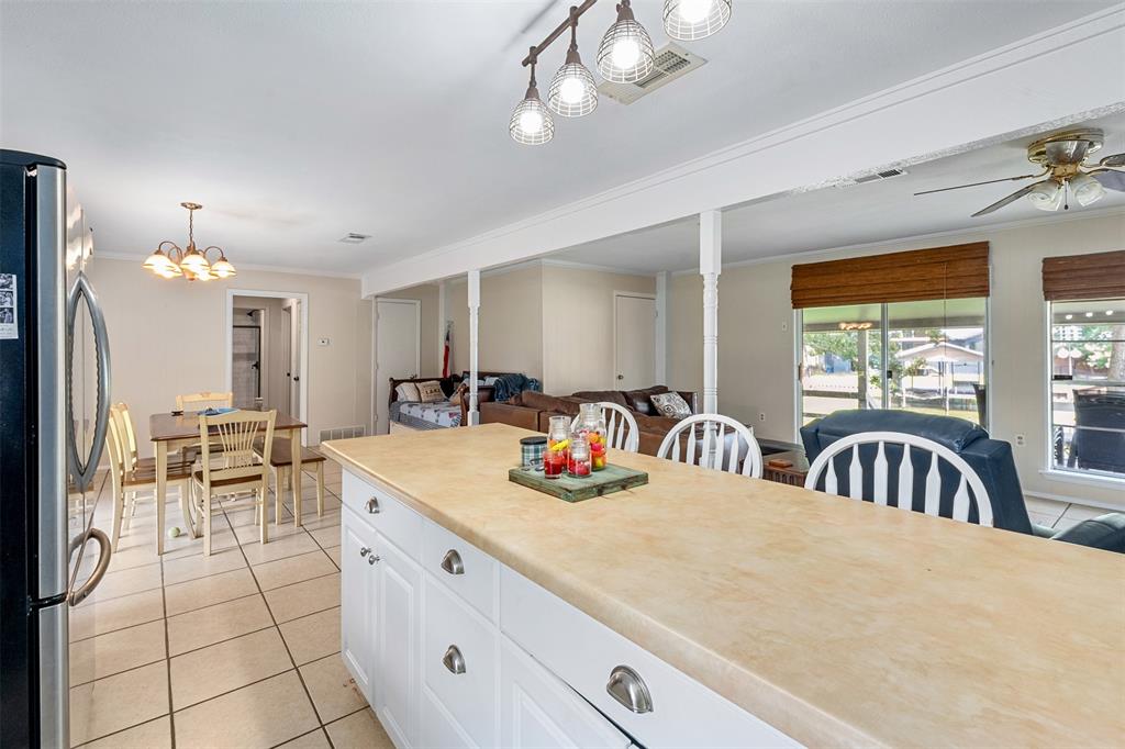 1725 Oak Shore Drive Property Photo 10