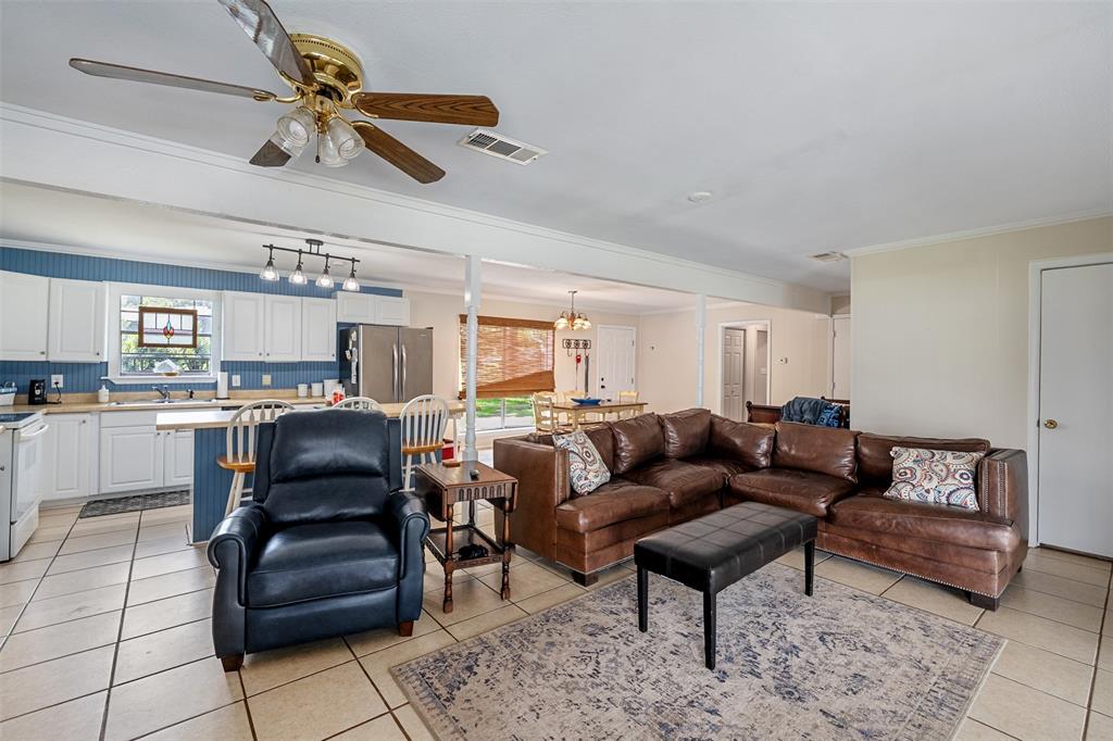 1725 Oak Shore Drive Property Photo 15