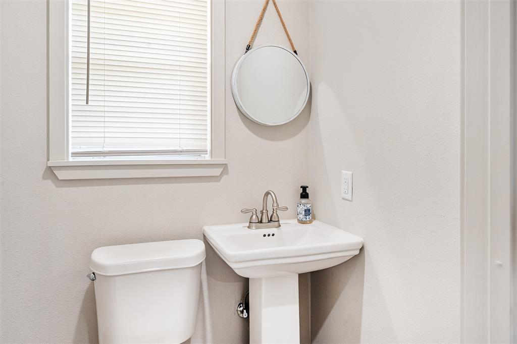1725 Oak Shore Drive Property Photo 19
