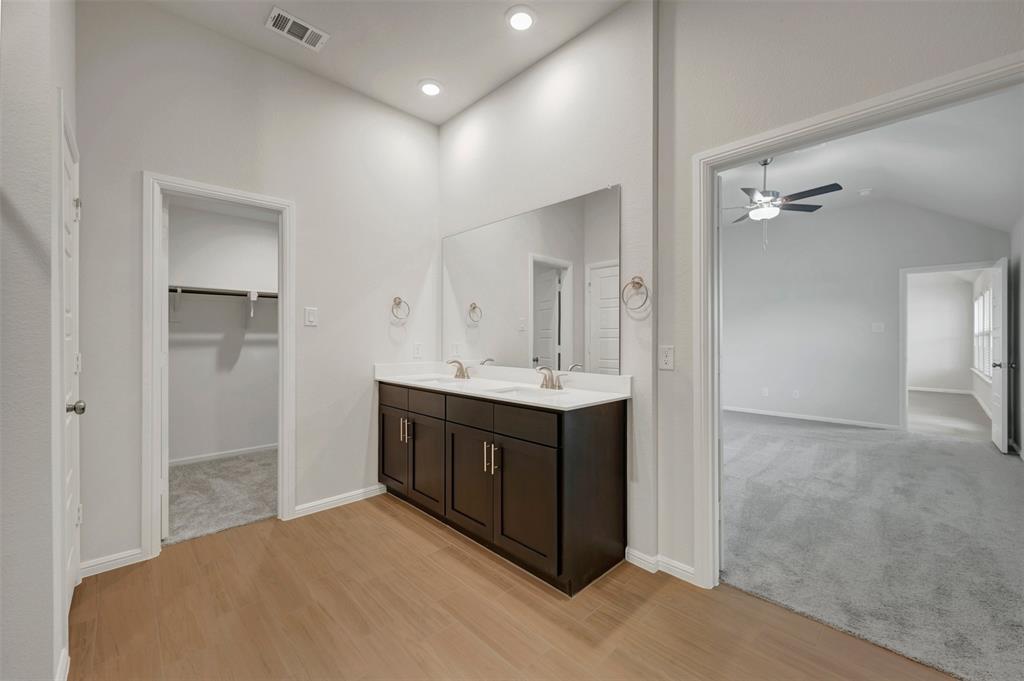 160 Hudson Lane Property Photo 13