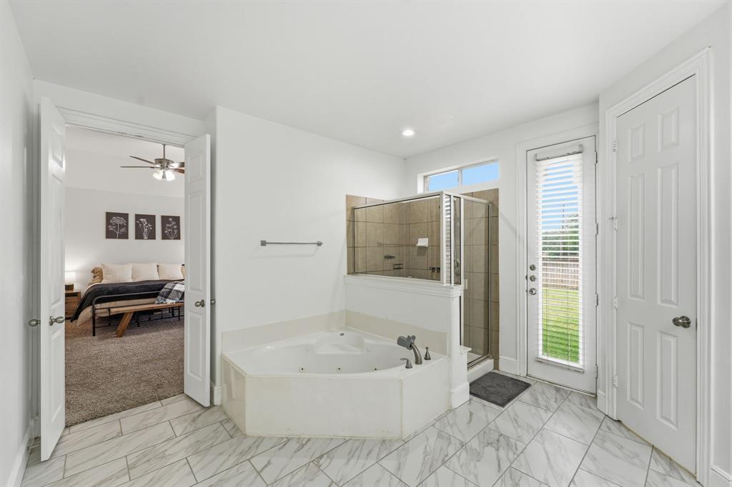 3913 Tidal Drive Property Photo 18