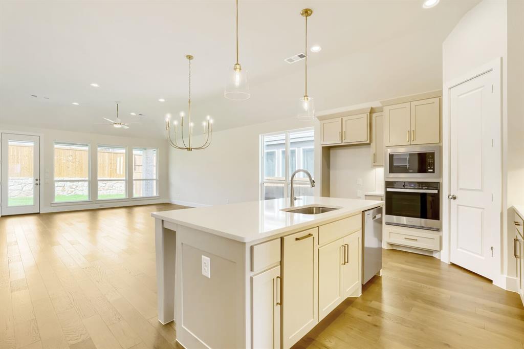 4307 Azalea Trail Property Photo 8