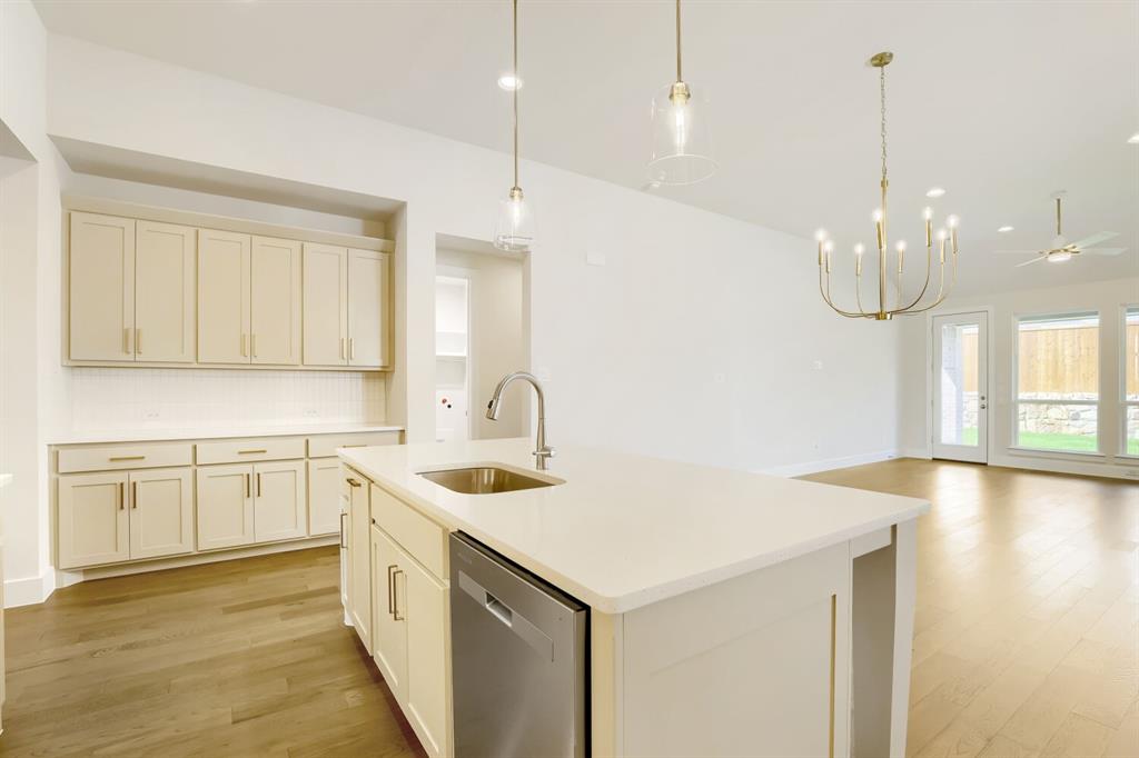 4307 Azalea Trail Property Photo 9