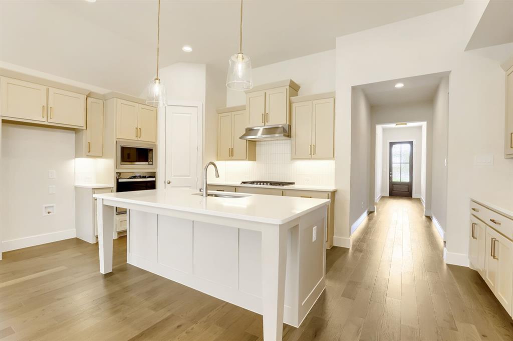 4307 Azalea Trail Property Photo 11