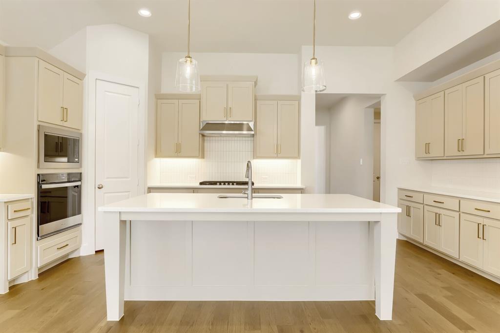 4307 Azalea Trail Property Photo 12