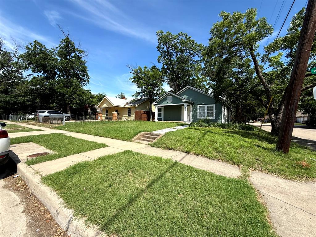 2502 W Lovers Lane Property Photo 2