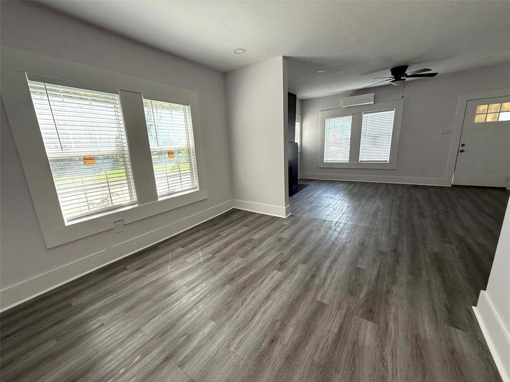 2502 W Lovers Lane Property Photo 22