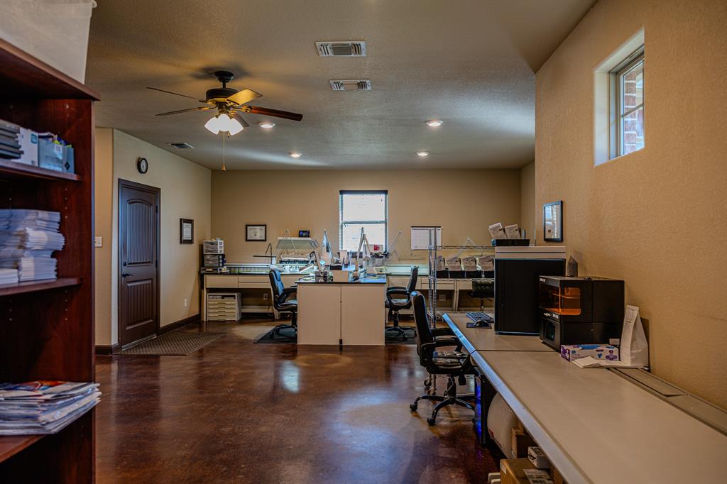 903 S Savage Creek Lane Property Photo 38