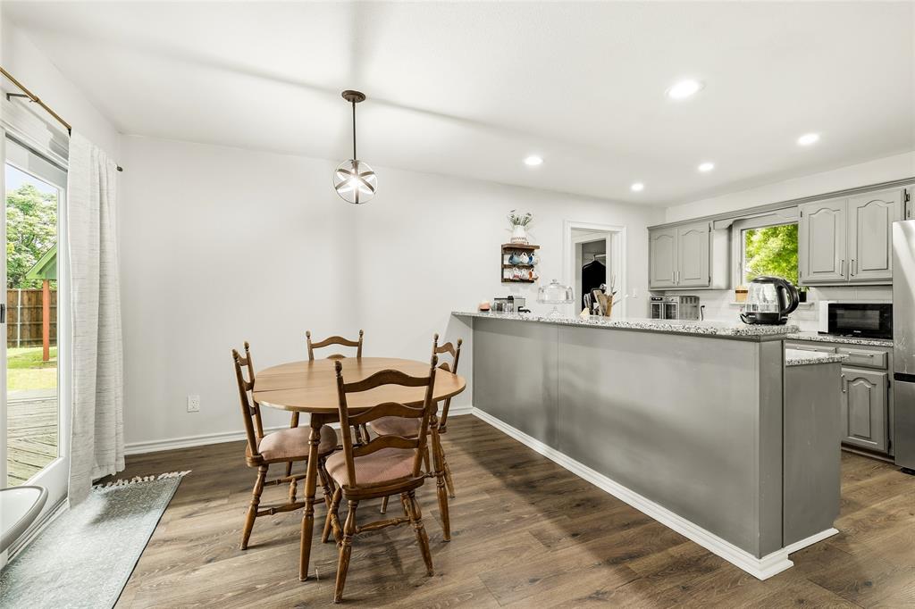 588 Pine Street Property Photo 14