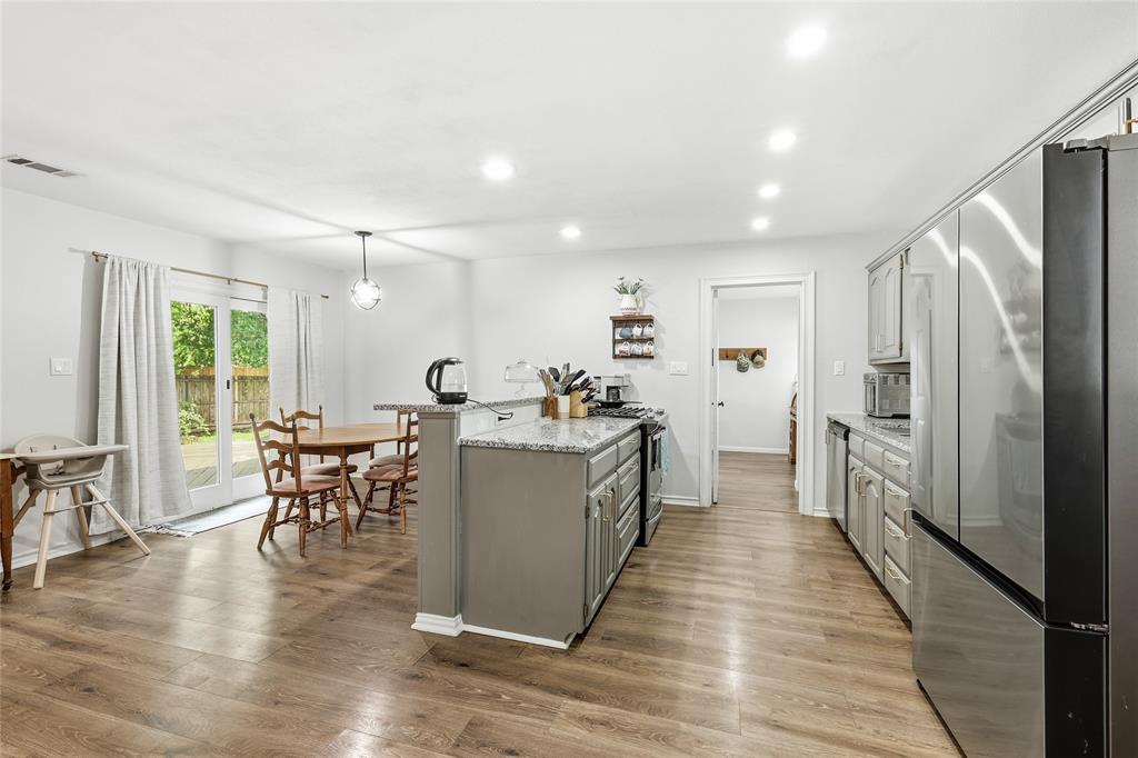 588 Pine Street Property Photo 17