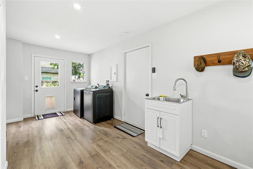 588 Pine Street Property Photo 22