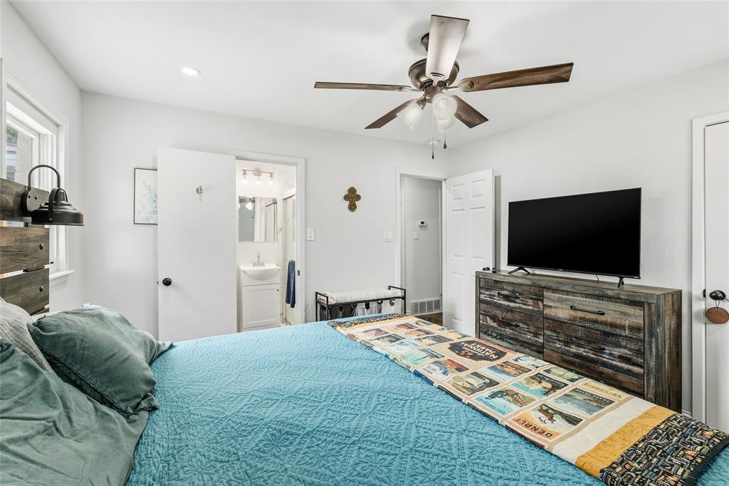 588 Pine Street Property Photo 26