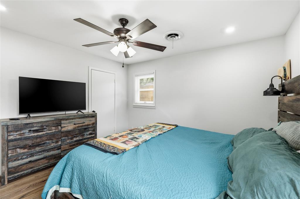 588 Pine Street Property Photo 27