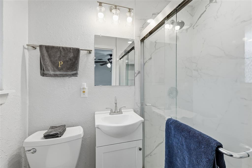 588 Pine Street Property Photo 29