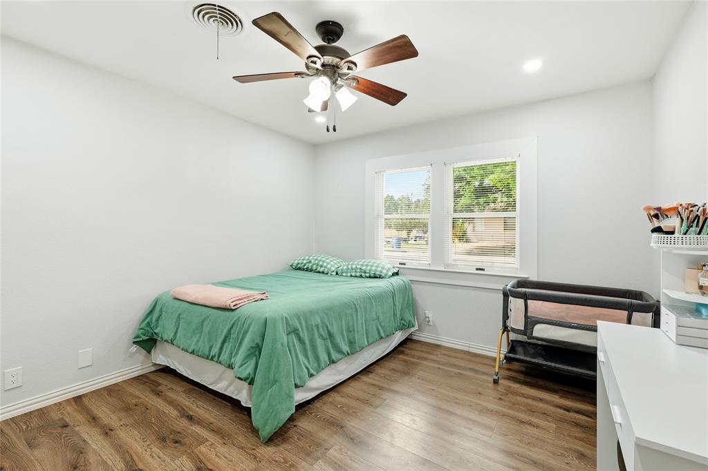 588 Pine Street Property Photo 31
