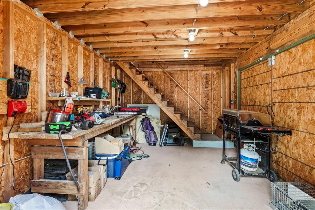 588 Pine Street Property Photo 37