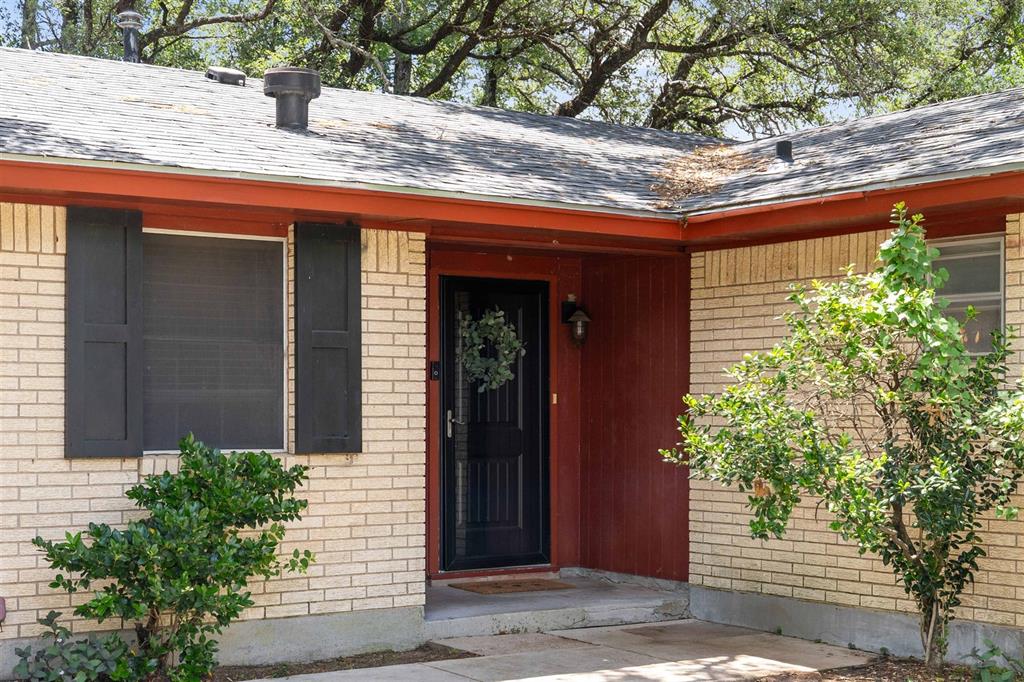 1604 Oakland Terrace Property Photo 3