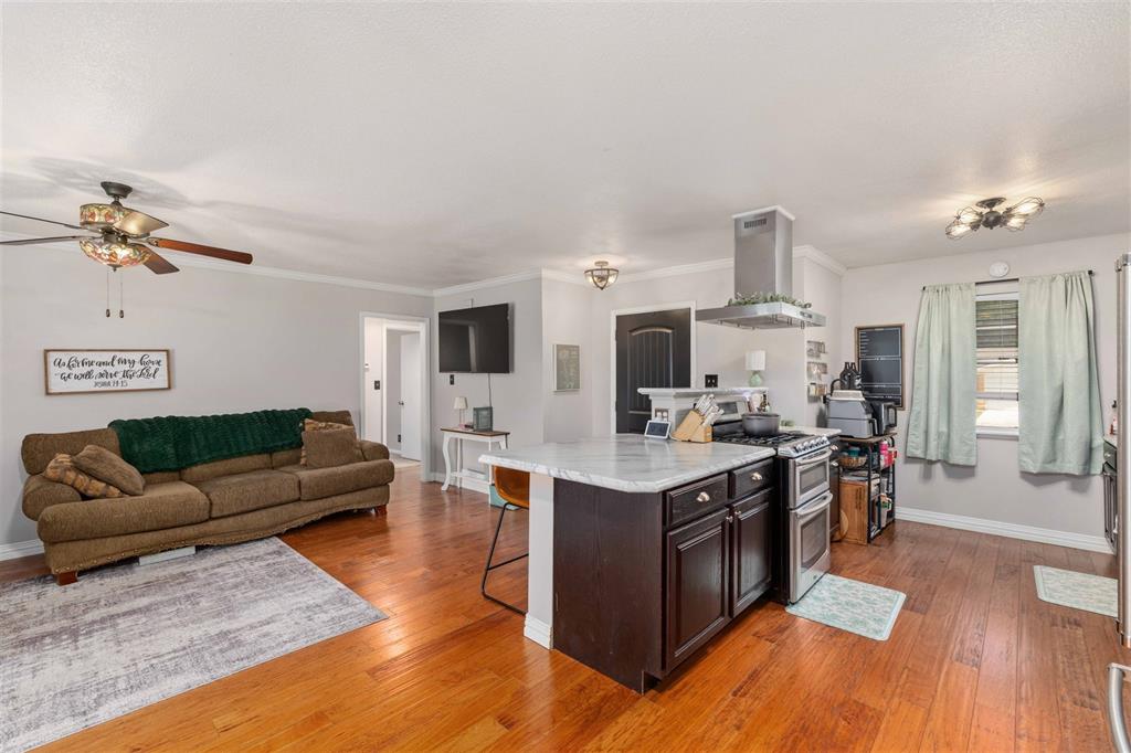 1604 Oakland Terrace Property Photo 8