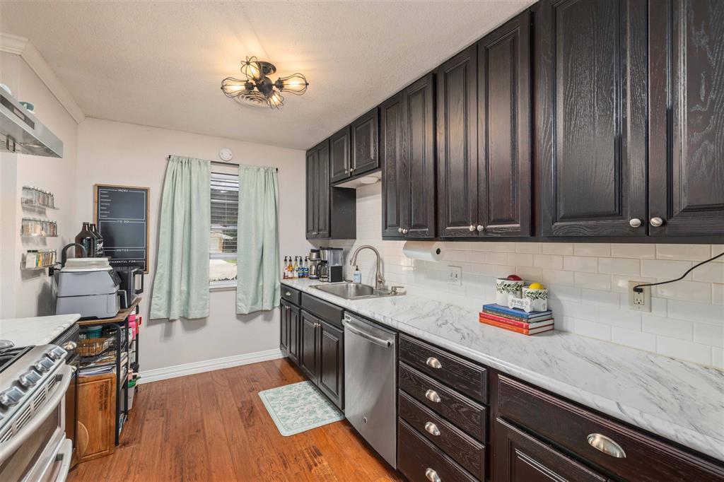 1604 Oakland Terrace Property Photo 10