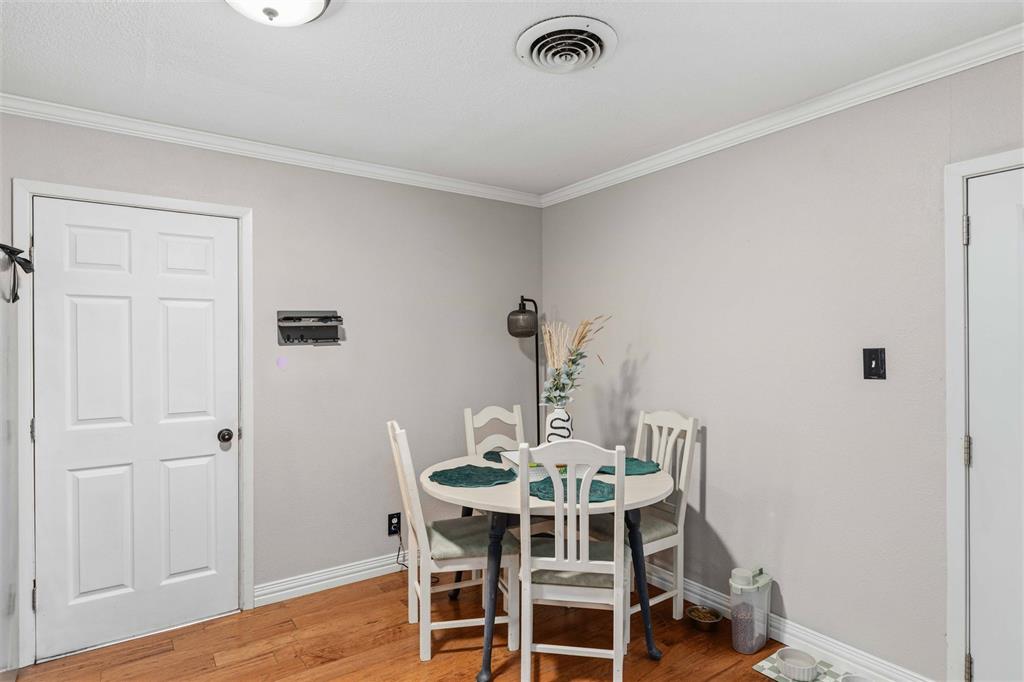 1604 Oakland Terrace Property Photo 12