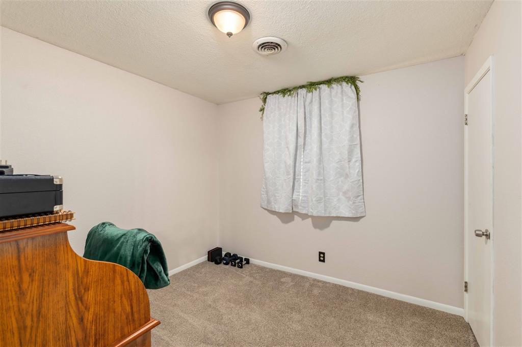 1604 Oakland Terrace Property Photo 14