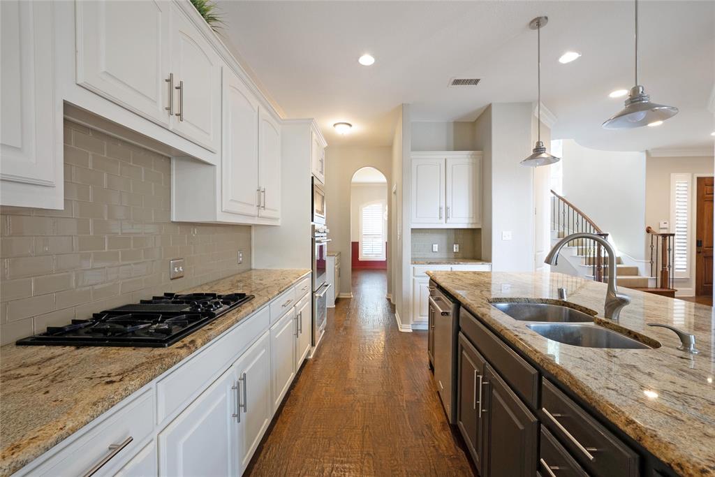 1728 Sandstone Drive Property Photo 4