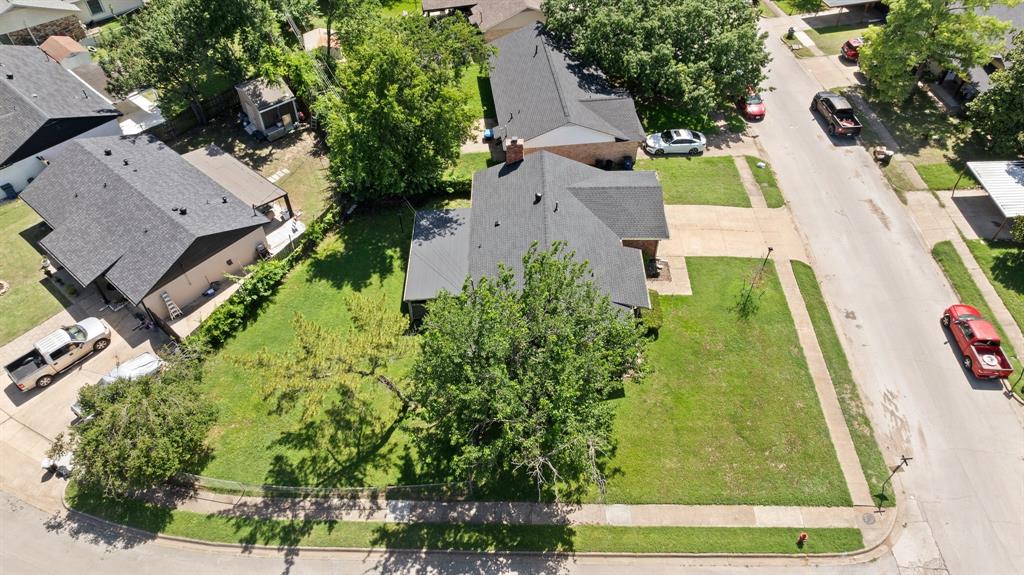 401 Langley Avenue Property Photo 16