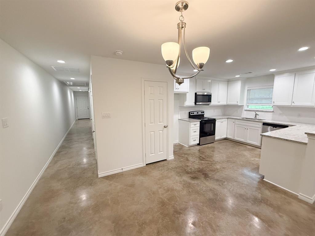 200 N Dallas Street 114 Property Photo 6