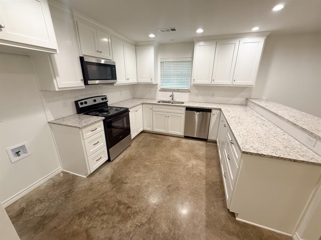 200 N Dallas Street 114 Property Photo 8