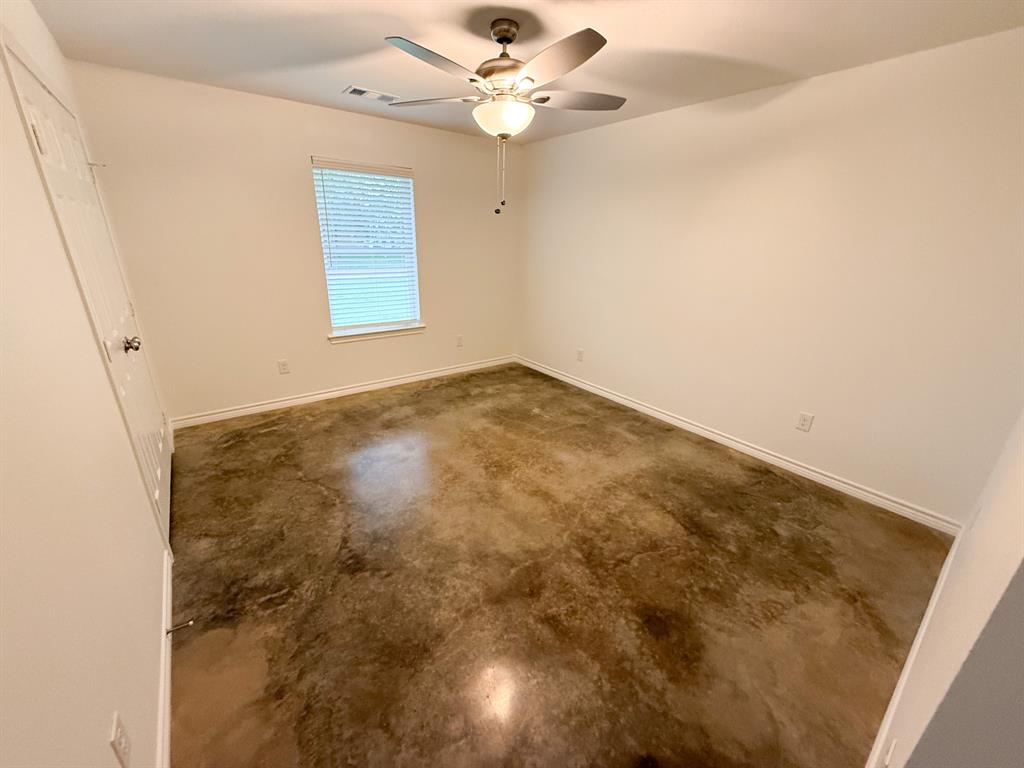 200 N Dallas Street 114 Property Photo 10