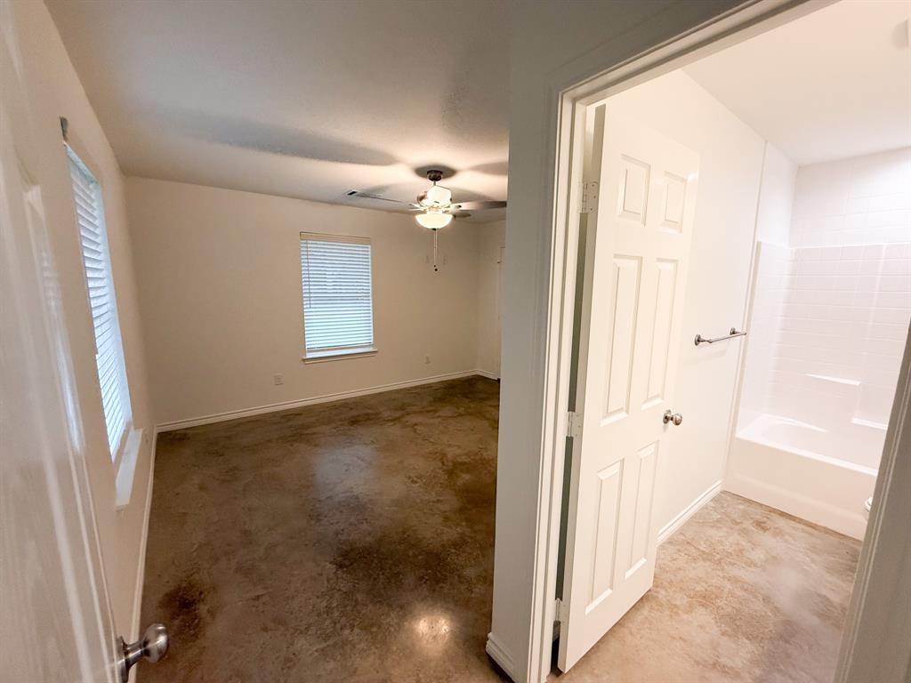 200 N Dallas Street 114 Property Photo 14