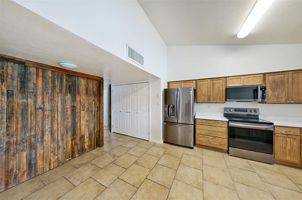 1827 Robert Jones Drive Property Photo 18