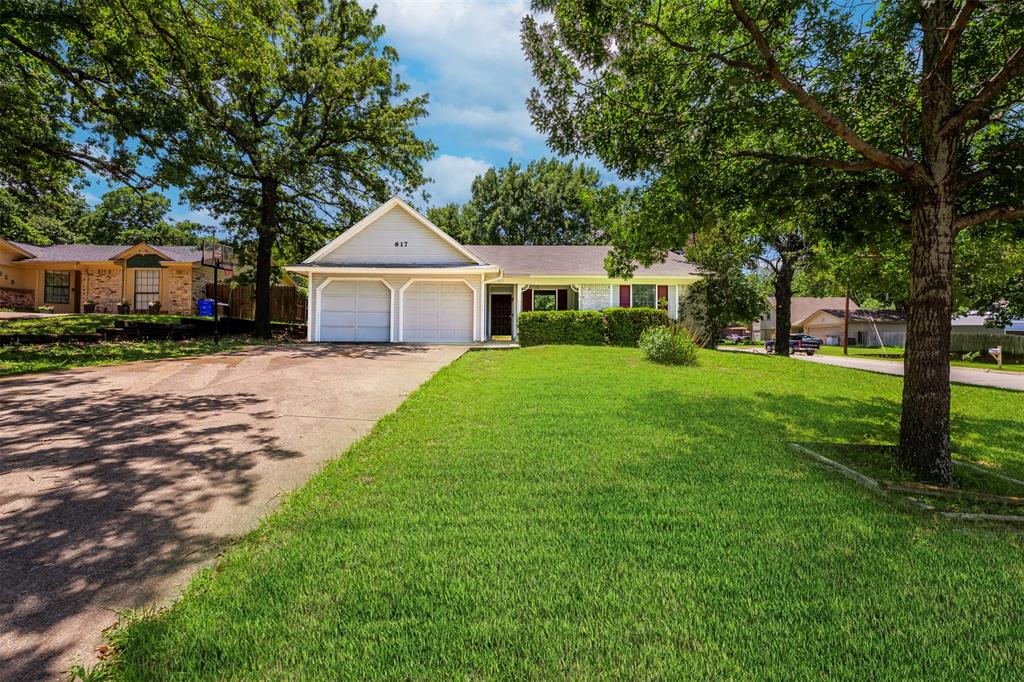 617 Rolling Ridge Court Property Photo 1