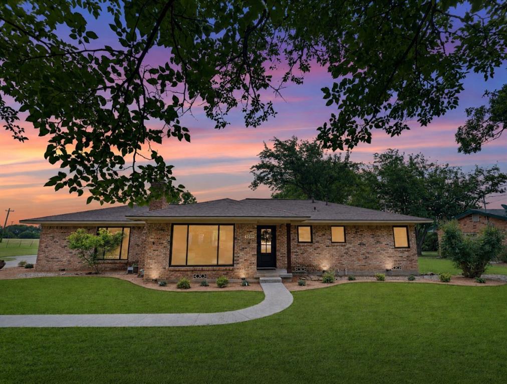 1289 S Waco Street Property Photo 2