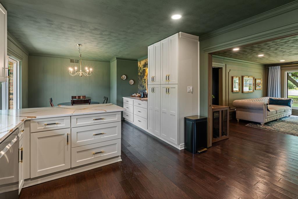 1289 S Waco Street Property Photo 25