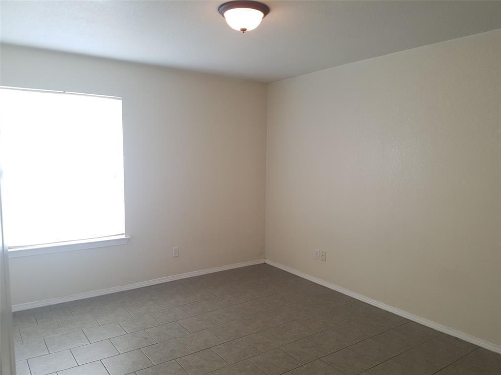 225 Blue Bell Court Property Photo 5
