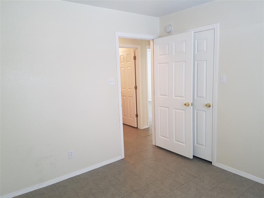 225 Blue Bell Court Property Photo 11