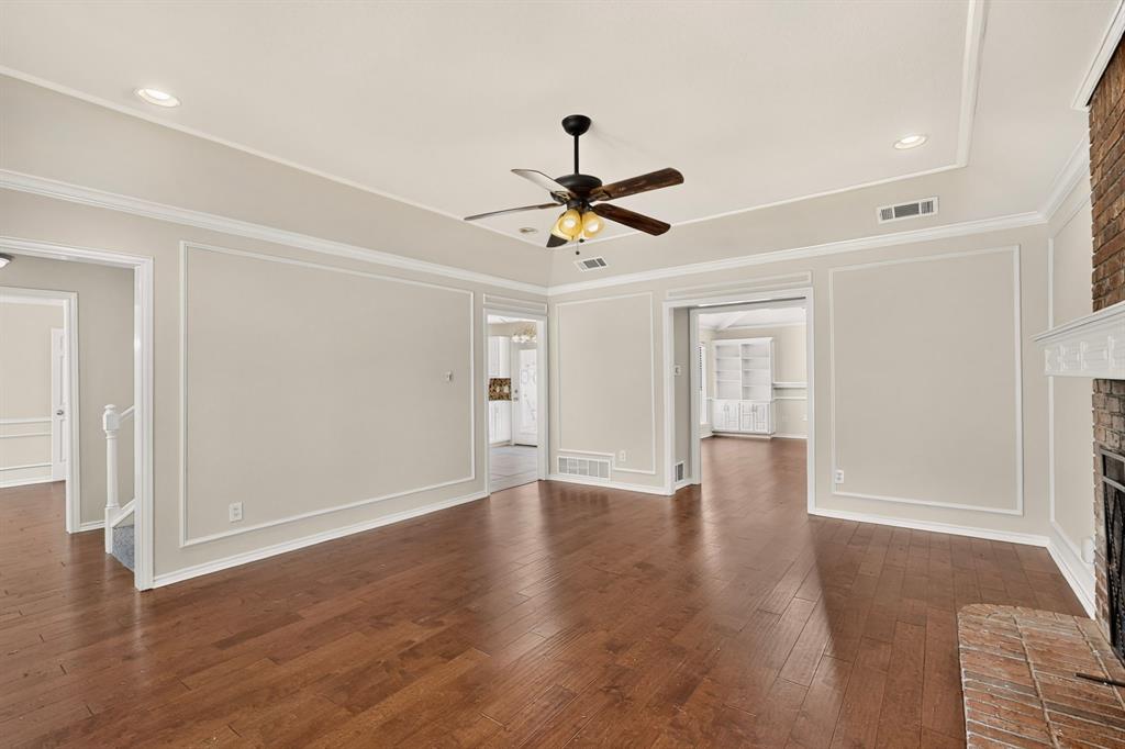 1900 Thames Drive Property Photo 7