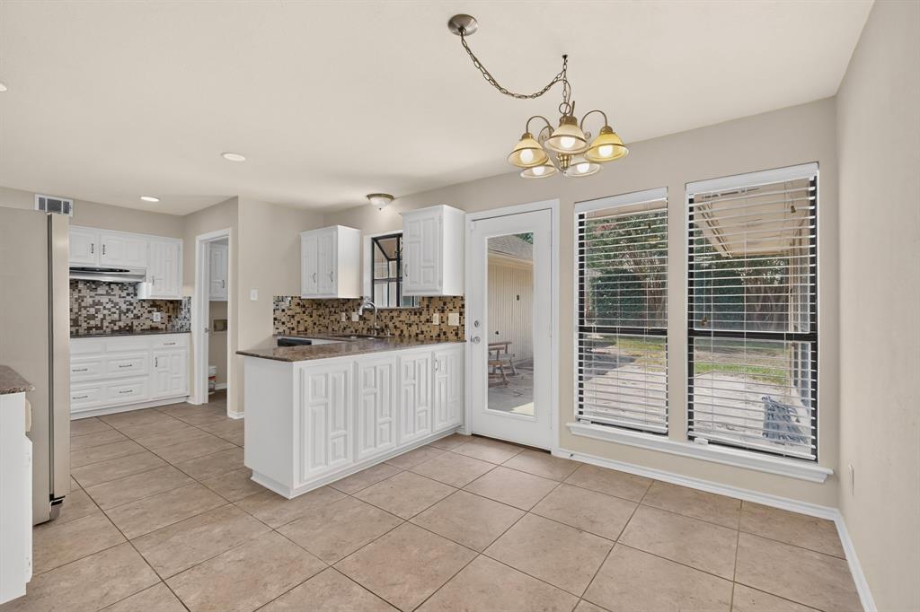 1900 Thames Drive Property Photo 8