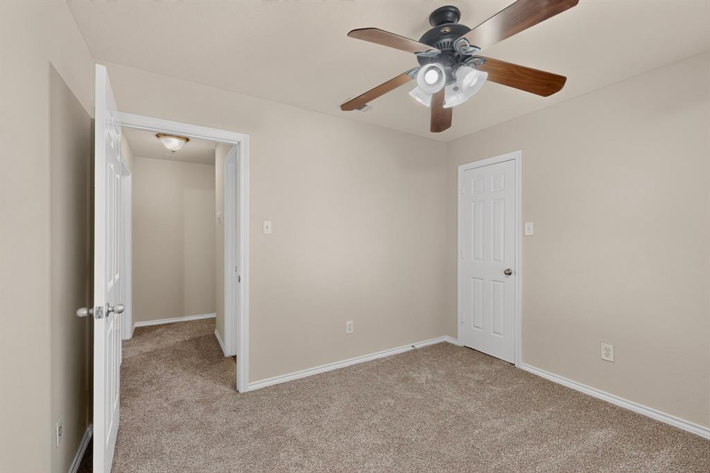 1900 Thames Drive Property Photo 28