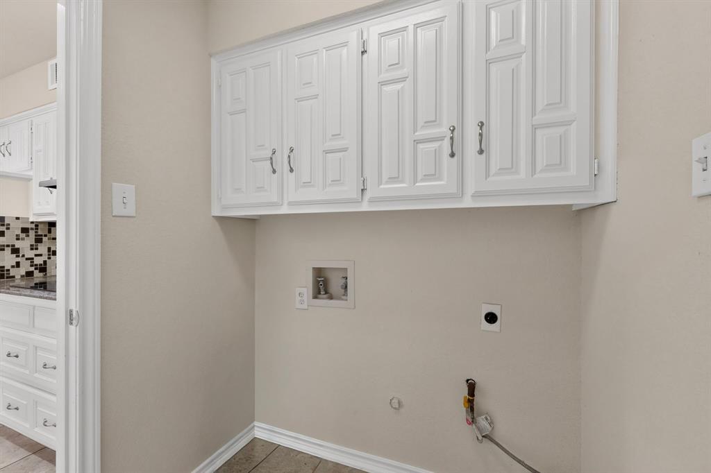 1900 Thames Drive Property Photo 35