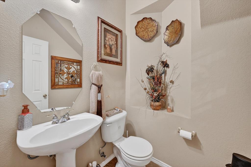 9956 Delamere Drive Property Photo 12