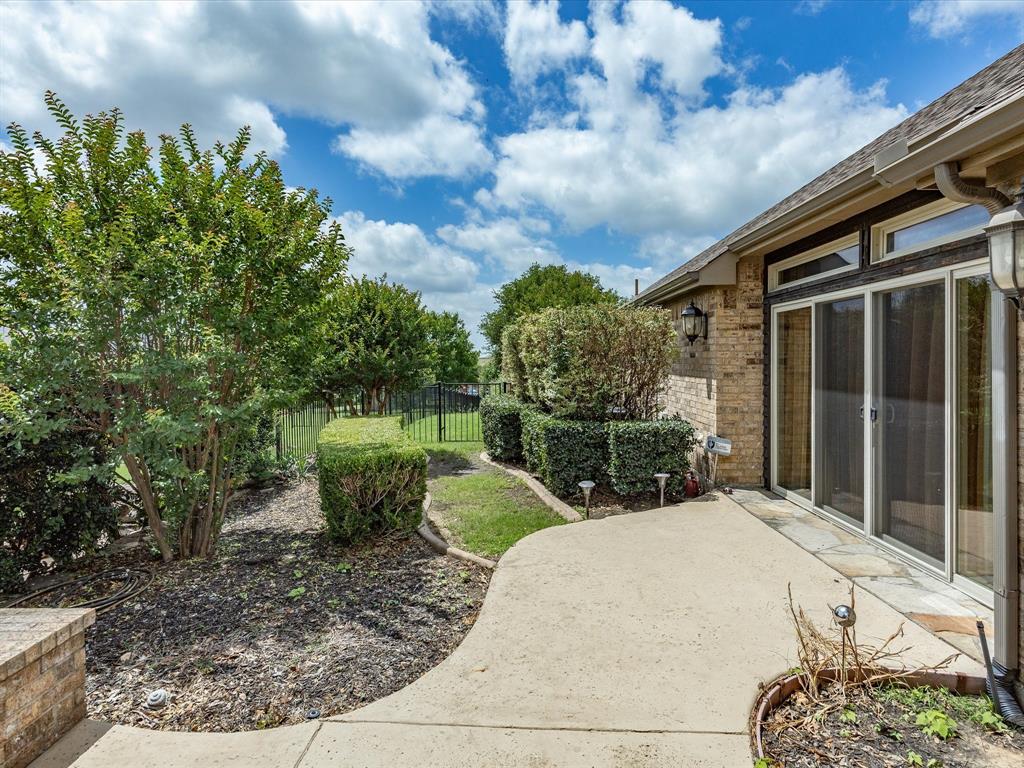 11029 Owl Creek Drive Property Photo 3