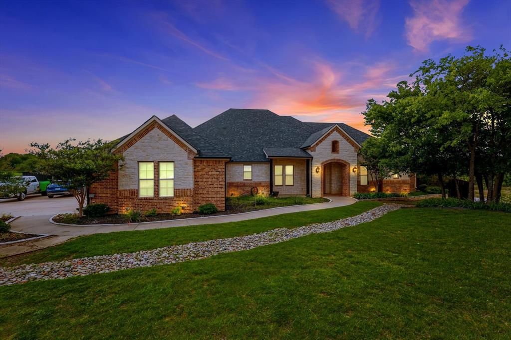 1040 Lighthouse Court Property Photo 1
