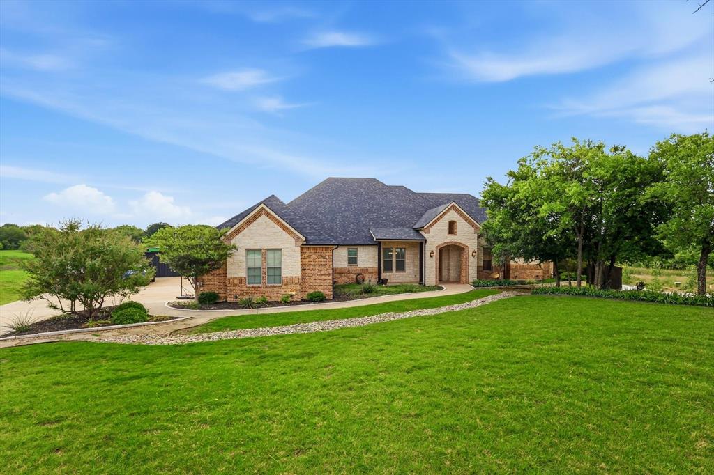 1040 Lighthouse Court Property Photo 2