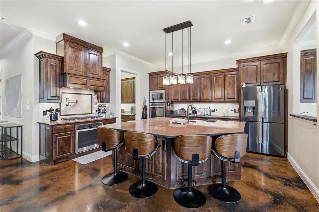 1040 Lighthouse Court Property Photo 7
